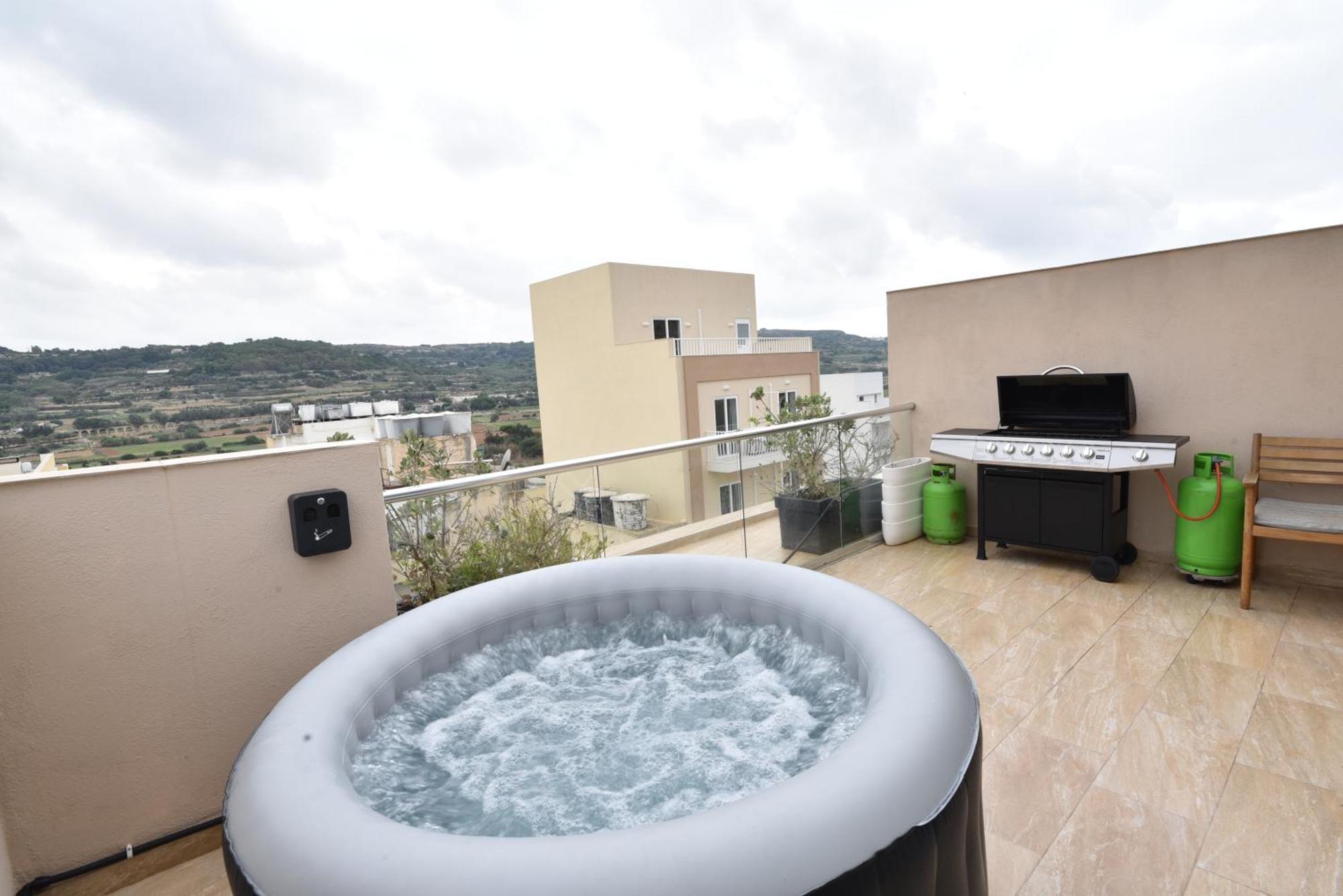 Hillview Duplex Penthouse Lägenhet St. Paul's Bay Exteriör bild