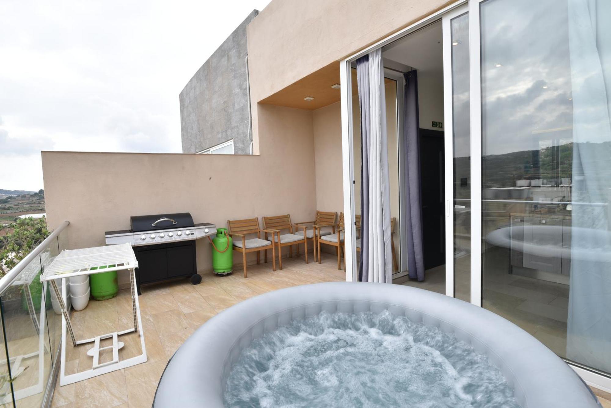 Hillview Duplex Penthouse Lägenhet St. Paul's Bay Exteriör bild
